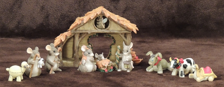Charming Tails Nativity