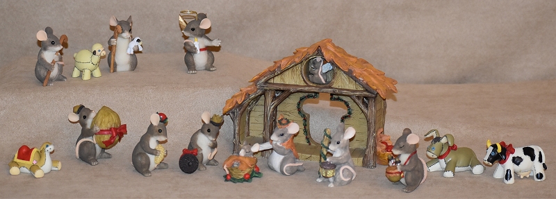 Charming Tails Nativity